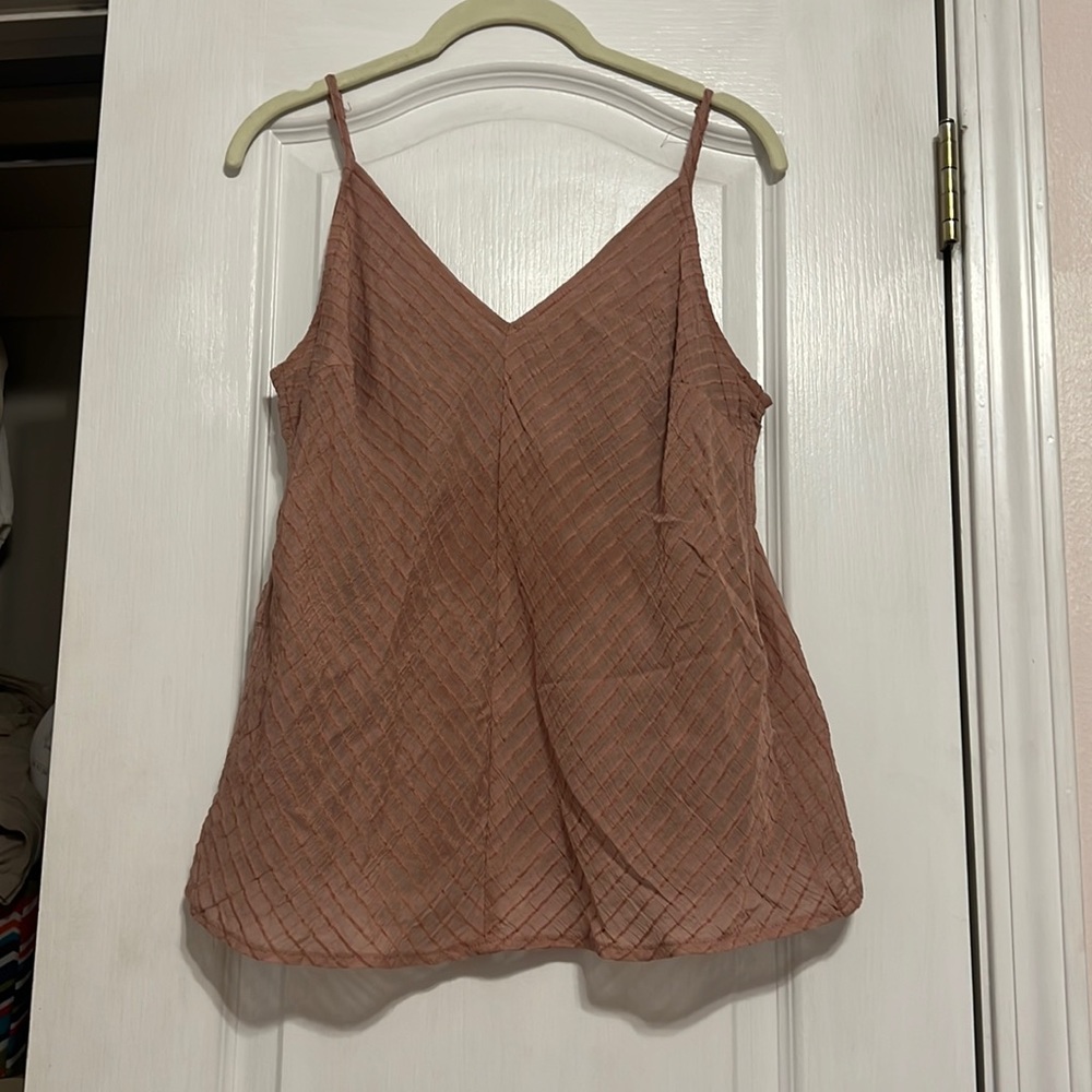 Size small “listicle v neck tank”